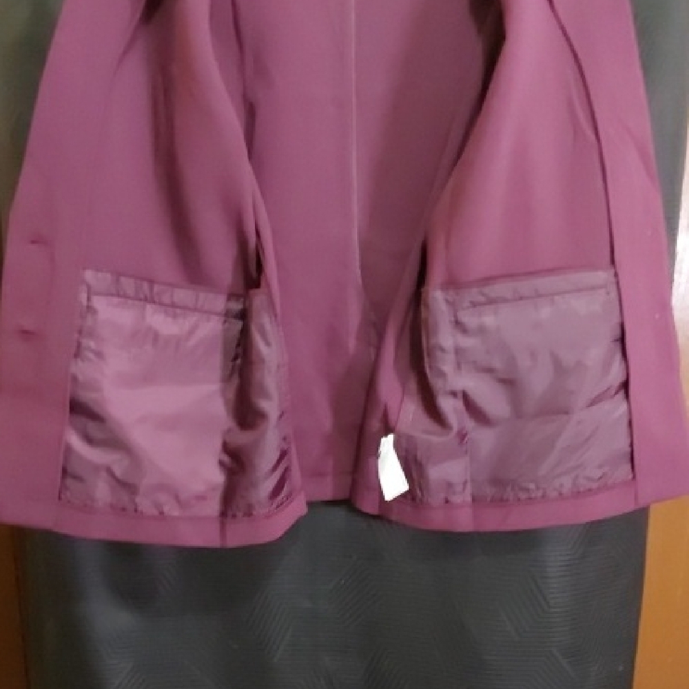 Old Navy Women's Blazer in Deep Burgundy - Picture 5 of 6
